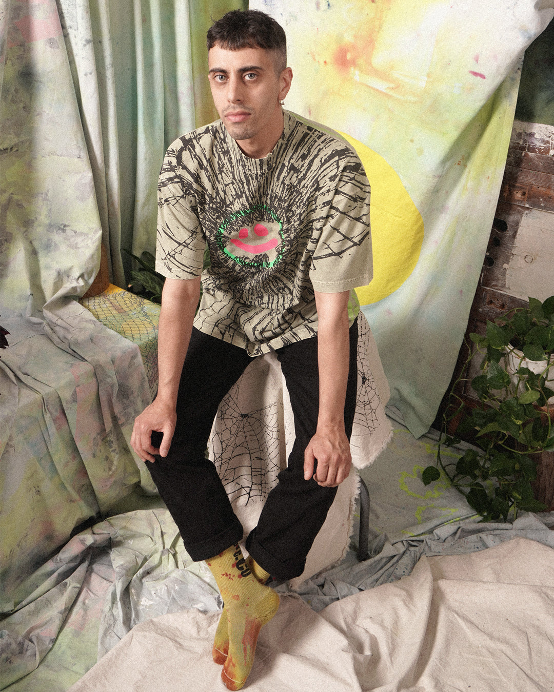 Cracked Smiley Tee [Matcha]