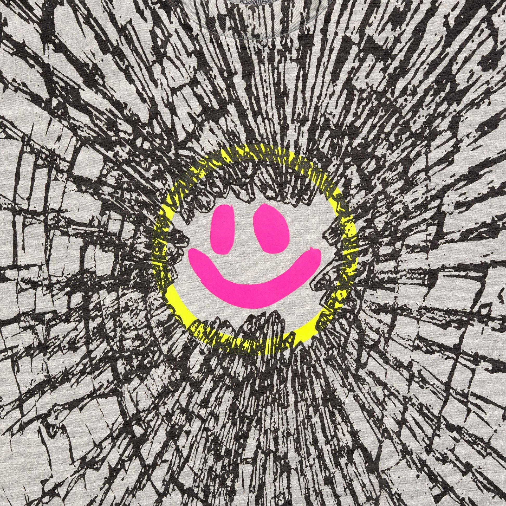 Cracked Smiley Tee [Limestone]